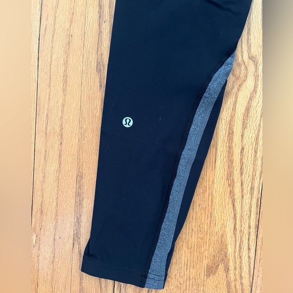 Lululemon Black Leggings with Grey Detailing (Size 6) - Picture 3 of 9